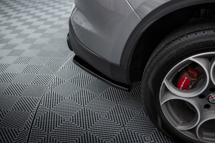 Πίσω Πλευρικοί Splitters Alfa Romeo Stelvio Mk1