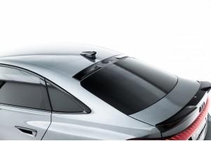 The extension of the rear window Audi A5 S-Line / S5 Sedan B10