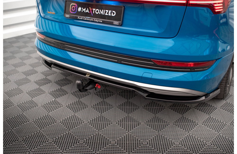 Rear Splitter (with vertical bars) Audi e-tron
