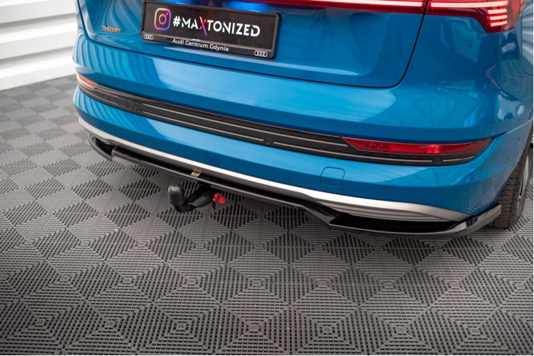 Οπίσθιο splitter (με κατακόρυφες ράβδους) Audi e-tron