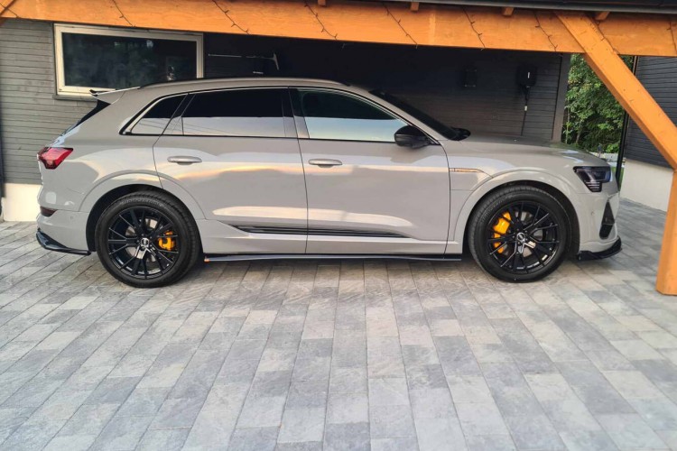 Πλευρικοί αεραγωγοί Audi e-Tron S-Line