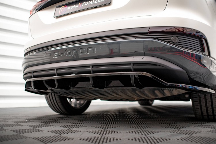 Οπίσθιο splitter (με κατακόρυφες ράβδους) Audi Q4 e-tron Sportback S-line Mk1