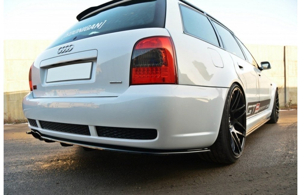REAR SPLITTER AUDI RS4 B5 (with a vertical bar)