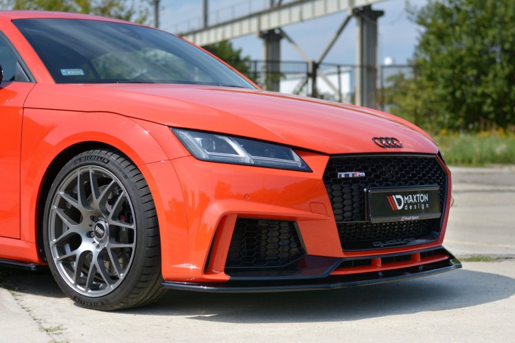 Προφυλακτήρας V.1 Audi TT RS 8S