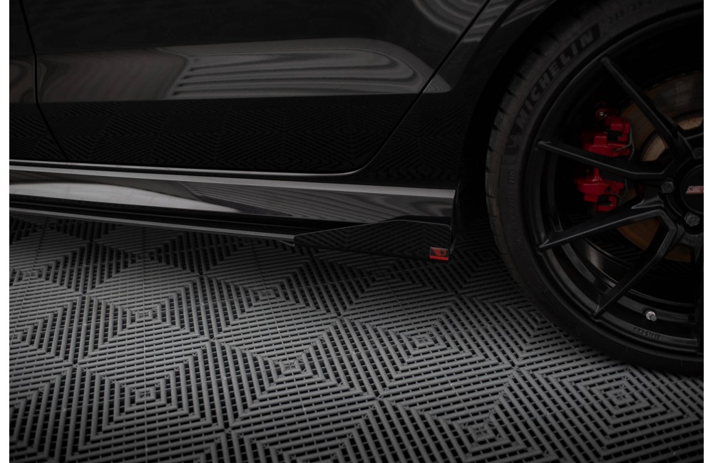 Street Pro Side Skirts Diffusers V.1 + Flaps Audi RS3 Sedan 8V Facelift - Black + Gloss Flaps