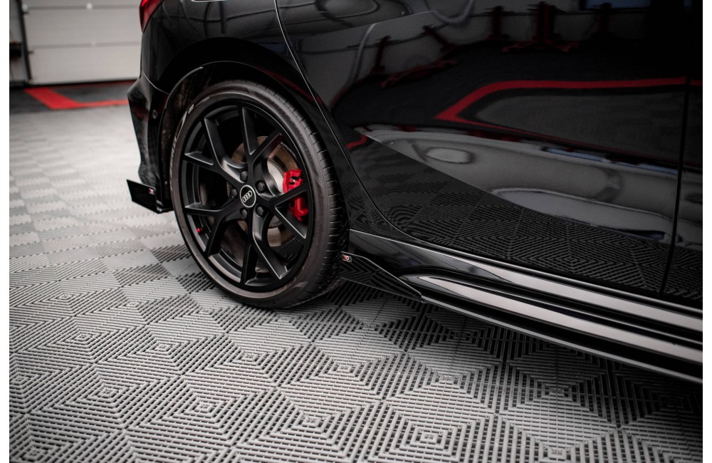 Street Pro Side Skirts Diffusers + Flaps Audi RS3 Sportback 8Y - Black + Gloss Flaps