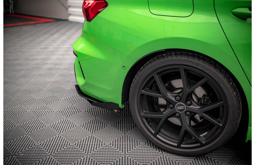 Street Pro Rear Side Splitters + Flaps Audi RS3 Sedan 8Y - Black + Gloss Flaps