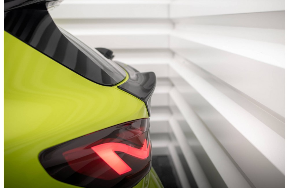 The extension of the rear window BMW 1 M-Pack / M135i / 128ti F40