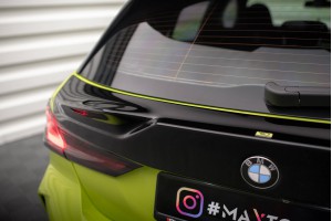 The extension of the rear window BMW 1 M-Pack / M135i / 128ti F40