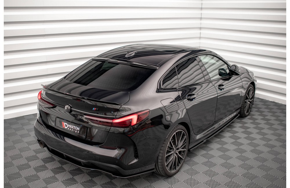 The extension of the rear window BMW 2 Gran Coupe M-Pack / M235i F44 The extension of the rear window BMW 2 Gran Coupe M-Pack / M235i F44