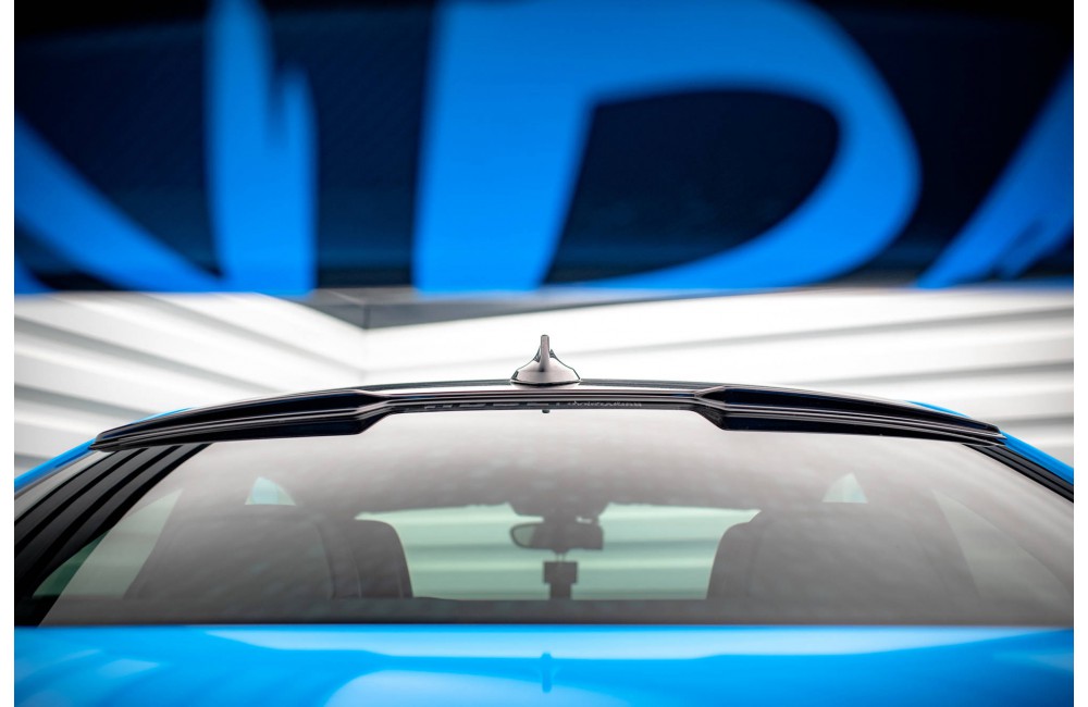 The extension of the rear window BMW M2 F87