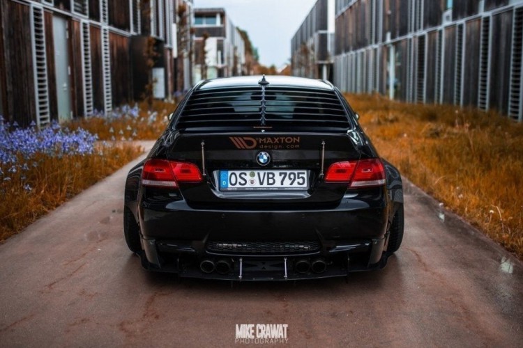 BMW M3 E92 REAR WINDOW LOUVER