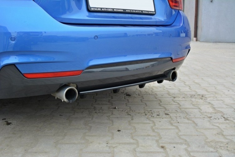 Πίσω Splitter για BMW 4 Coupe / Gran Coupe / Cabrio M-Pack F32 / F36 / F33 (με κατακόρυφες ράβδους)