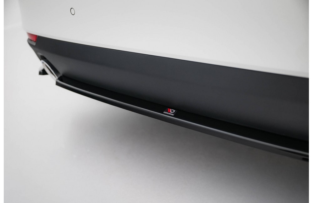 Central Rear Splitter for BMW 4 Coupe / Cabrio G22 / G23 Central Rear Splitter for BMW 4 Coupe / Cabrio G22 / G23
