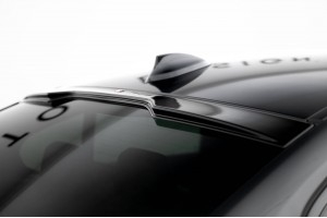 The extension of the rear window BMW M550i / 5 M-Pack Sedan G30 The extension of the rear window BMW M550i / 5 M-Pack Sedan G30