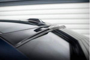 The extension of the rear window BMW 5 / i5 M-Pack Sedan G60 The extension of the rear window BMW 5 / i5 M-Pack Sedan G60