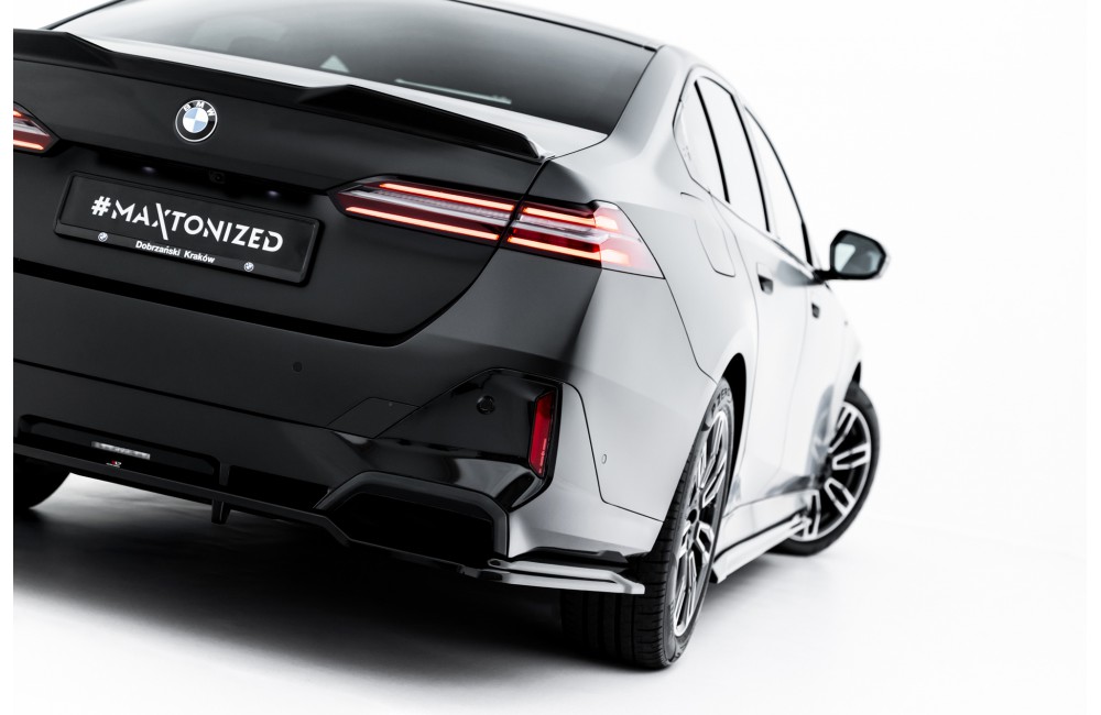 Rear Splitter (with vertical bars) V.1 BMW 5 / i5 M-Pack G60