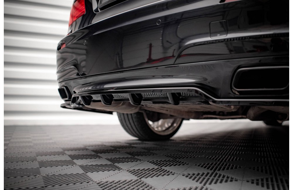 Rear Splitter (with vertical bars) BMW 7 M-Pack F01