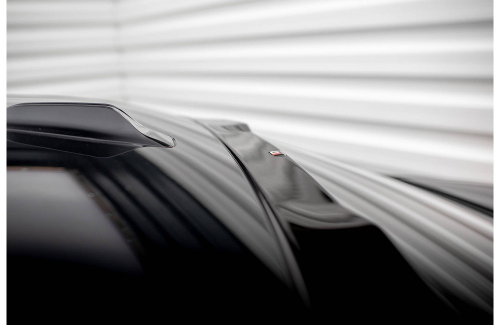 The extension of the rear window BMW 7 M-Pack / M760e / i7 M-Pack G70 The extension of the rear window BMW 7 M-Pack / M760e / i7 M-Pack G70