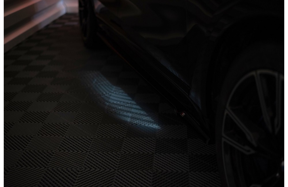 Side Skirts Diffusers BMW X7 M-Pack G07