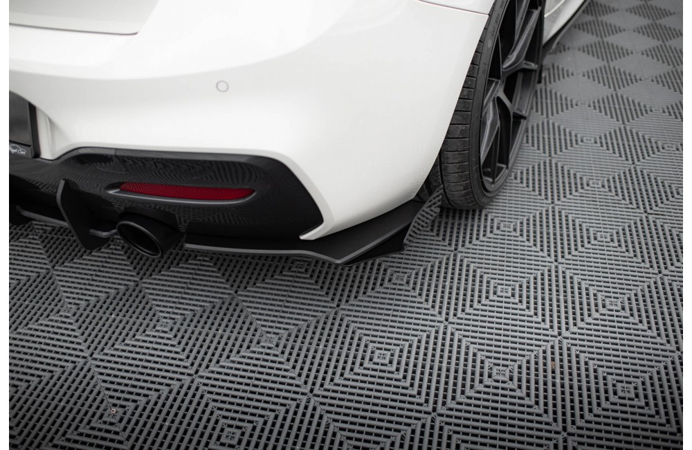 Street Pro Rear Side Splitters V.2 + Flaps for BMW 1 F20 M140i - Black + Gloss Flaps Street Pro Rear Side Splitters V.2 + Flaps for BMW 1 F20 M140i - Black + Gloss Flaps