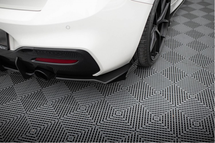Street Pro Πίσω Πλευρικοί Splitters V.2 + Flaps για BMW 1 F20 M140i