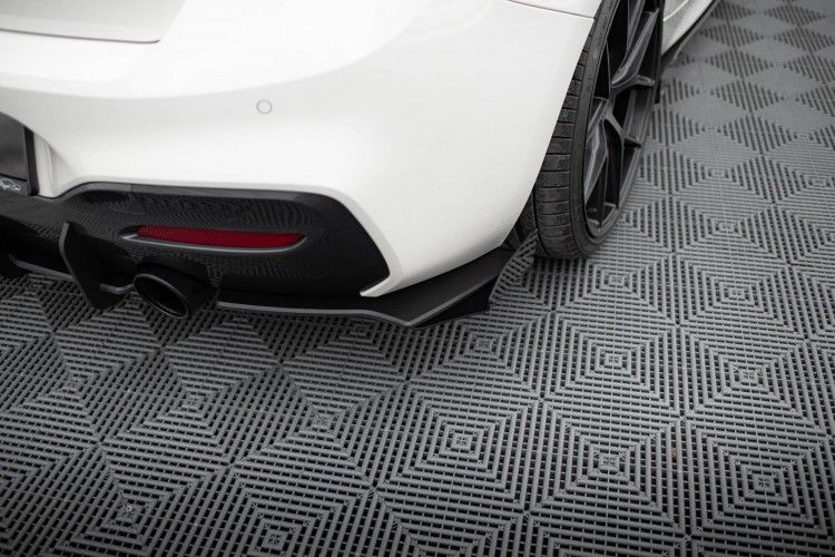 Street Pro Πίσω Πλευρικοί Splitters V.2 + Flaps για BMW 1 F20 M140i