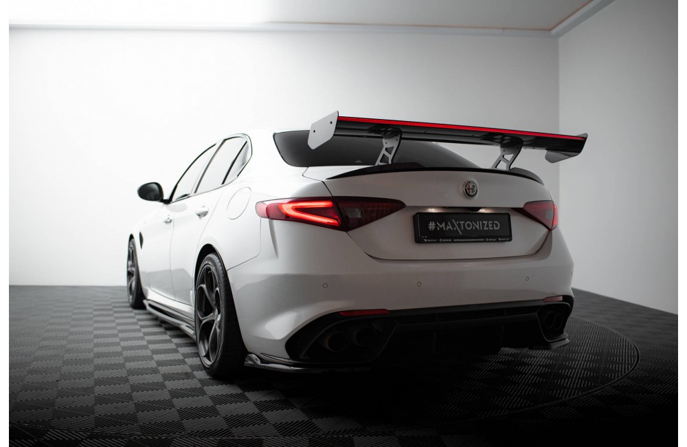 Carbon Spoiler + LED Alfa Romeo Giulia Quadrifoglio