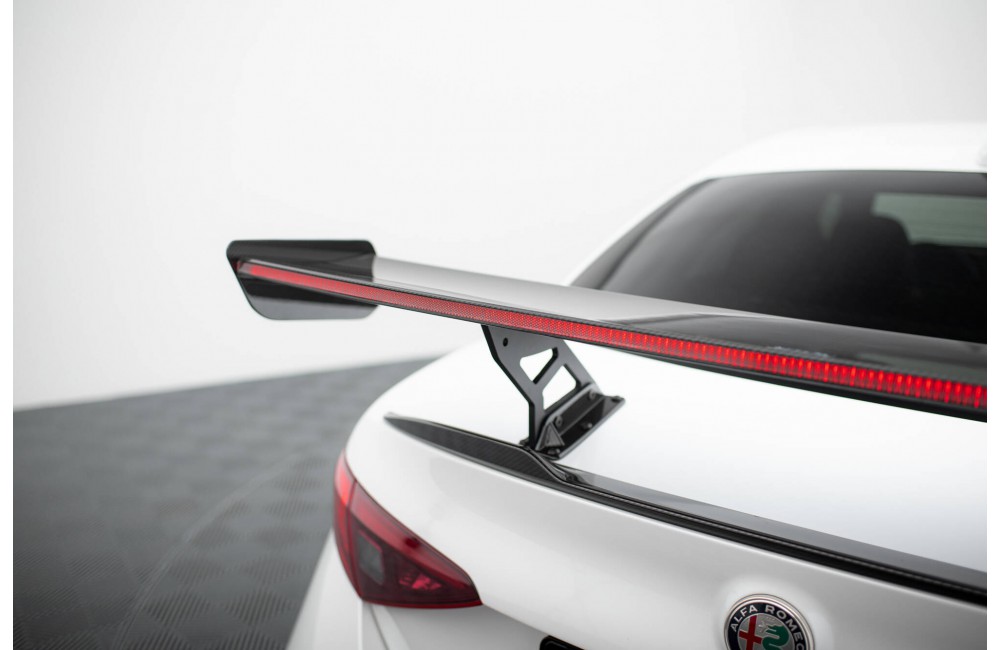 Carbon Spoiler + LED Alfa Romeo Giulia Quadrifoglio