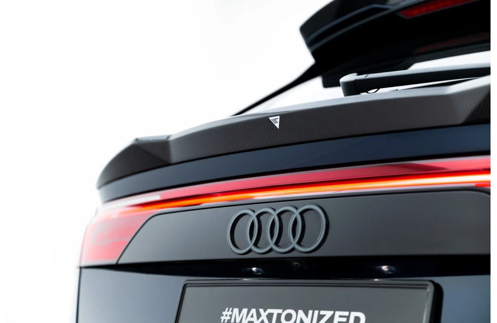 Set of Prepreg Carbon Fiber Splitters Audi RSQ8 Mk1 Facelift