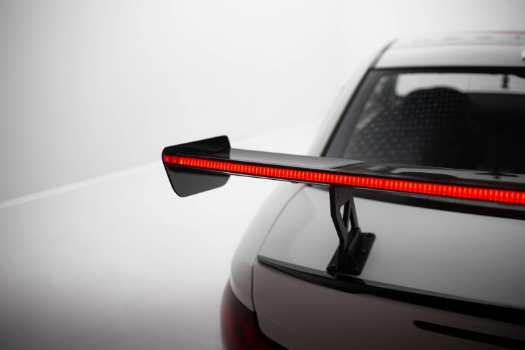 Carbon Αεροτομή Με Εσωτερικές Βάσεις Uprights V.1 + LED BMW 1 M E82