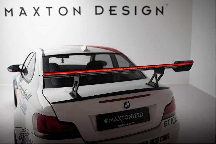 Carbon Αεροτομή Με Εσωτερικές Βάσεις Uprights V.1 + LED BMW 1 M E82