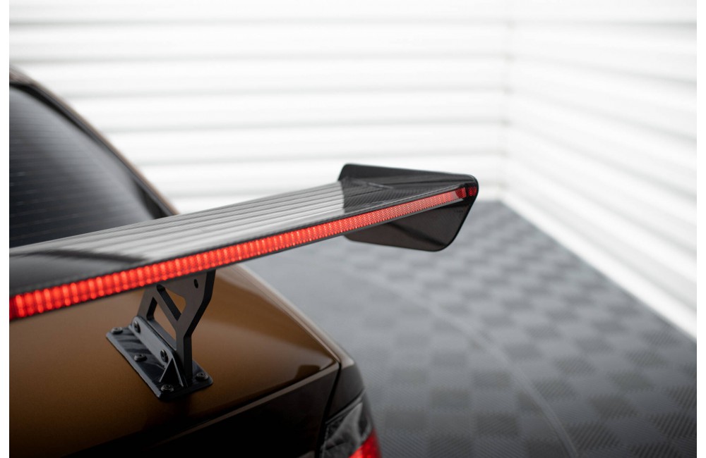 Carbon Spoiler With Internal Brackets Uprights + LED BMW 3 Coupe E46 Carbon Spoiler With Internal Brackets Uprights + LED BMW 3 Coupe E46