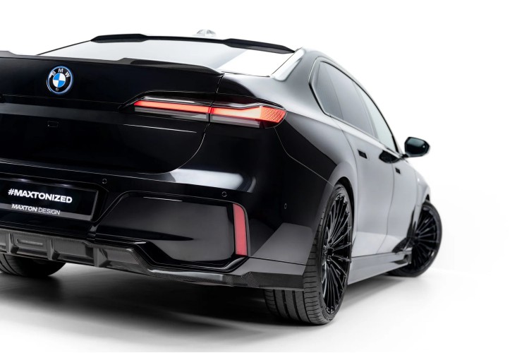 Prepreg Carbon Fiber Πίσω Splitter (με κατακόρυφες ράβδους) BMW 7 M-Pack G70