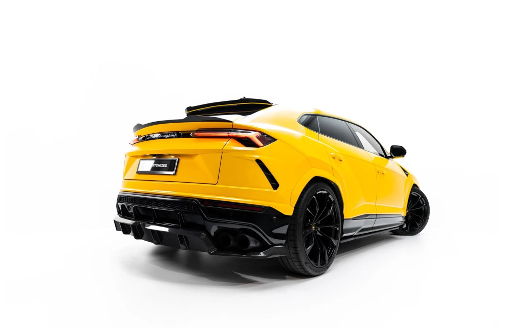 Set of Prepreg Carbon Splitters Lamborghini Urus Mk1