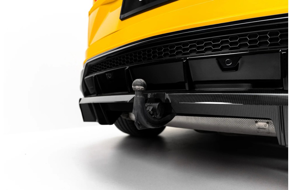 Set of Prepreg Carbon Splitters Lamborghini Urus Mk1