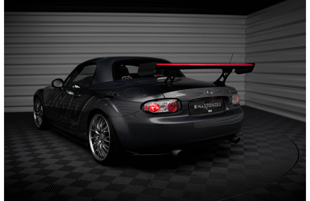 Carbon Spoiler + LED Mazda MX5 Hardtop NC(MK3) Carbon Spoiler + LED Mazda MX5 Hardtop NC(MK3)