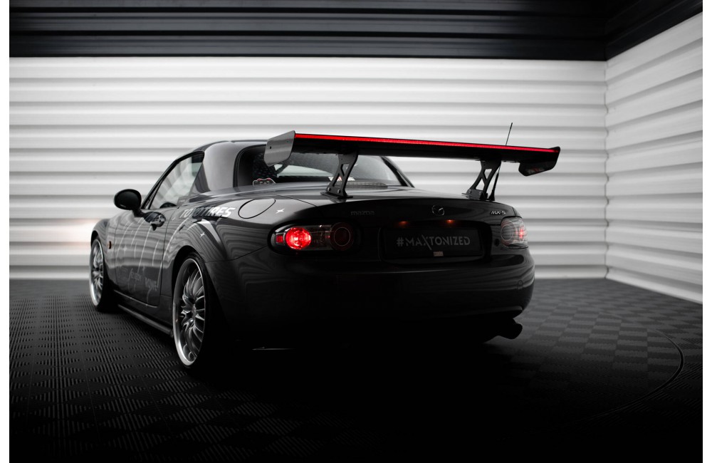 Carbon Spoiler + LED Mazda MX5 Hardtop NC(MK3) Carbon Spoiler + LED Mazda MX5 Hardtop NC(MK3)