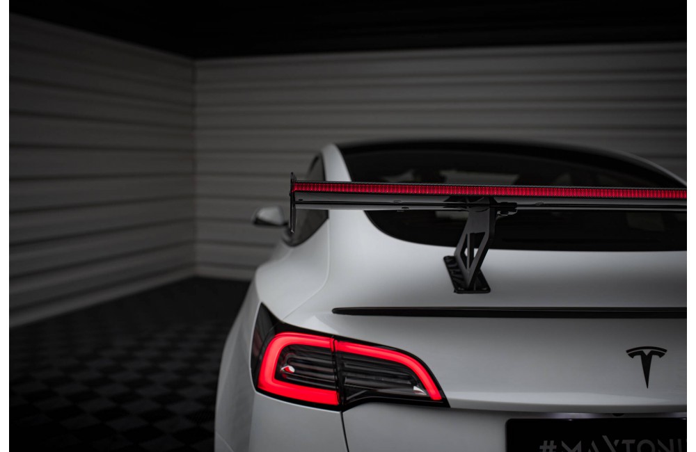 Carbon Spoiler + LED Tesla Model 3 Carbon Spoiler + LED Tesla Model 3