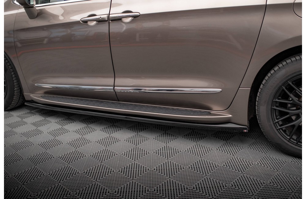 Side Skirts Diffusers V.1 Chrysler Pacifica Mk2 Side Skirts Diffusers V.1 Chrysler Pacifica Mk2
