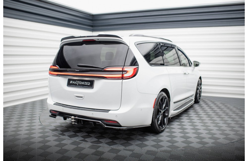 Rear Splitter (with vertical bars) Chrysler Pacifica Mk2 Facelift