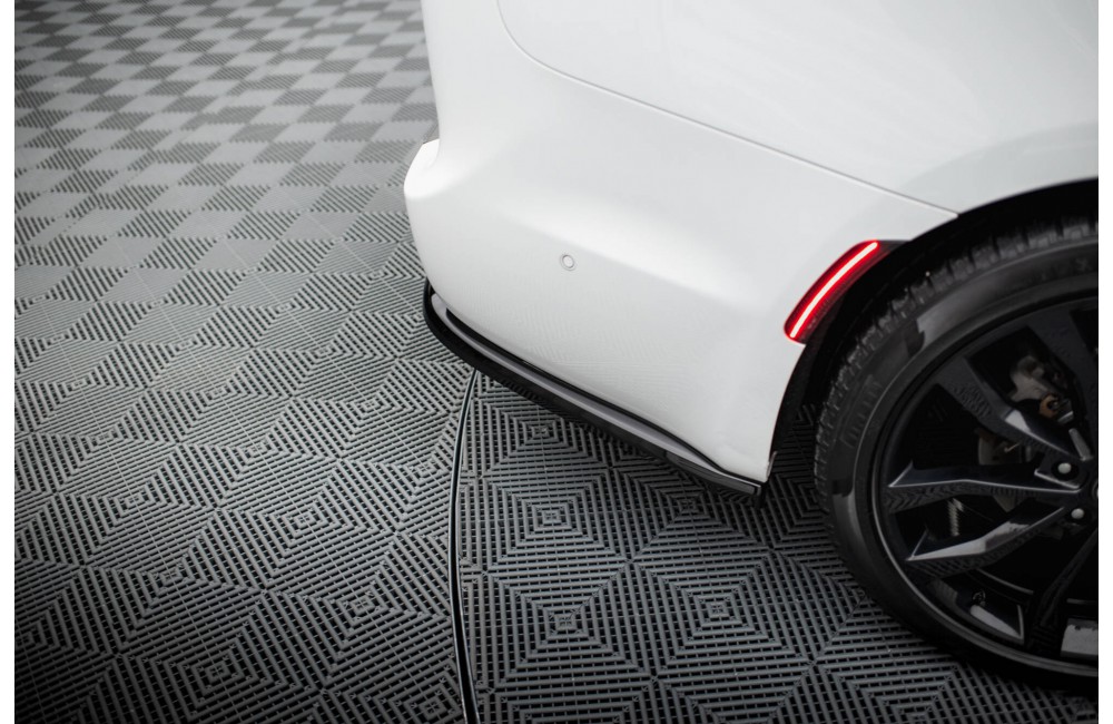 Rear Splitter (with vertical bars) Chrysler Pacifica Mk2 Facelift