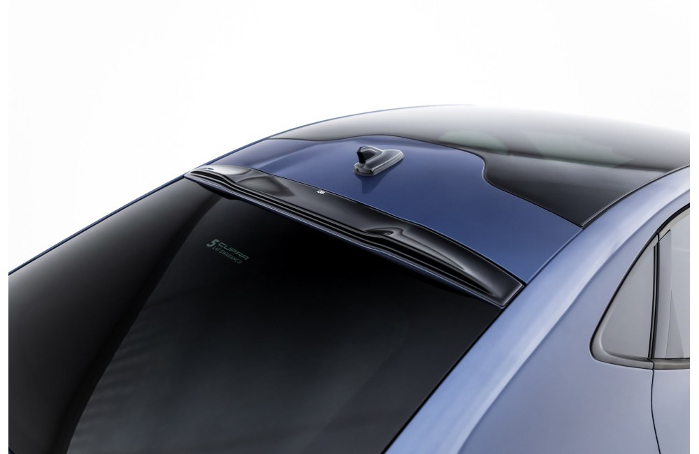 The extension of the rear window Cupra Tavascan Mk1