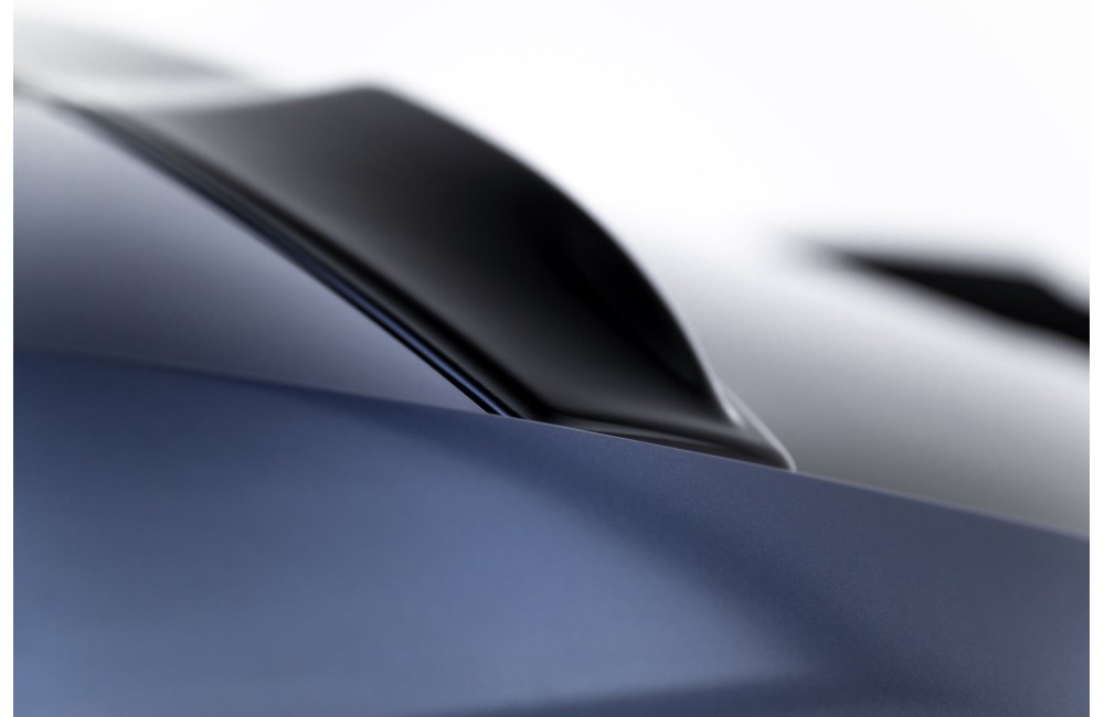 The extension of the rear window Cupra Tavascan Mk1