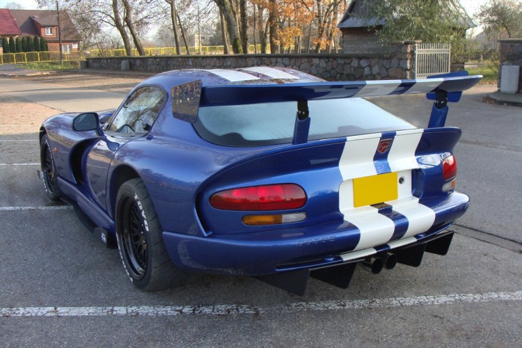 ΠΙΣΩ ΑΕΡΑΤΟΜΗ DODGE VIPER GTS
