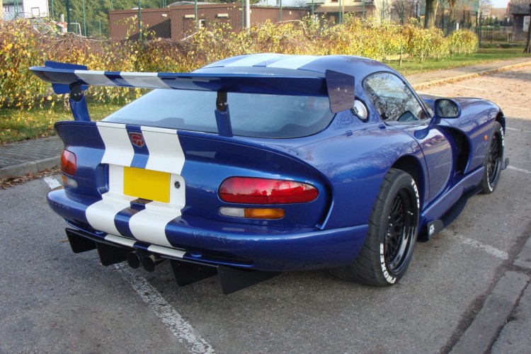 ΠΙΣΩ ΑΕΡΑΤΟΜΗ DODGE VIPER GTS