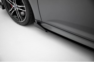Street Pro Side Skirts Diffusers + Flaps Ford Focus ST Mk3 Facelift - Black + Gloss Flaps