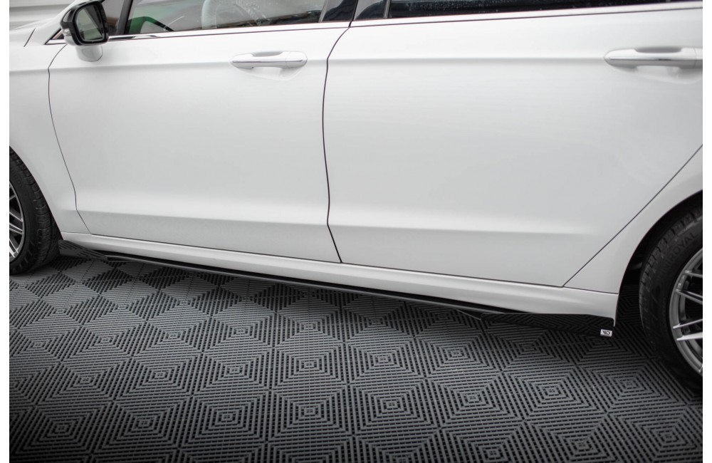 Street Pro Side Skirts Diffusers + Flaps Ford Mondeo Sport Mk5 Facelift / Fusion Sport Mk2 Facelift - Black + Gloss Flaps