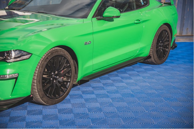 Street Pro Side Skirts Diffusers V.1 + Flaps Ford Mustang GT Mk6 Facelift