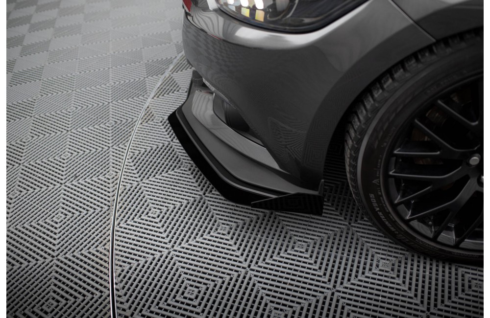 Street Pro Front Splitter + Flaps Ford Mustang GT Mk6  - Black + Gloss Flaps